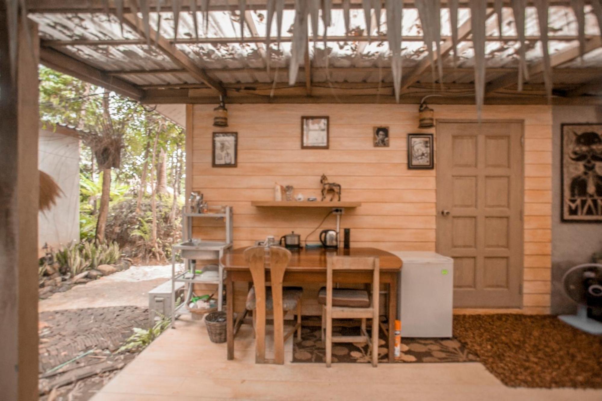 Cozy Huts Ξενοδοχείο Τρατ Δωμάτιο φωτογραφία