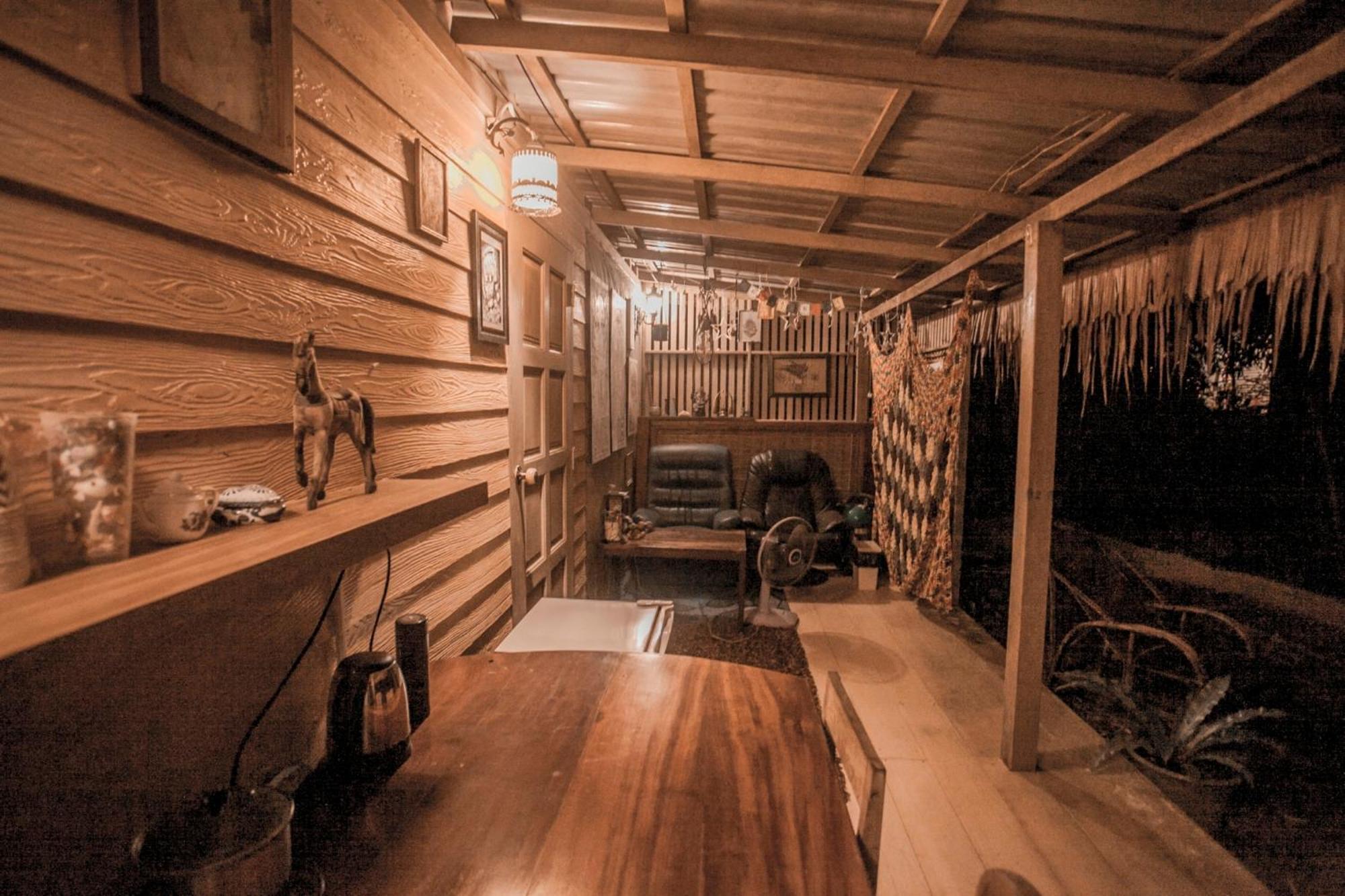 Cozy Huts Ξενοδοχείο Τρατ Δωμάτιο φωτογραφία